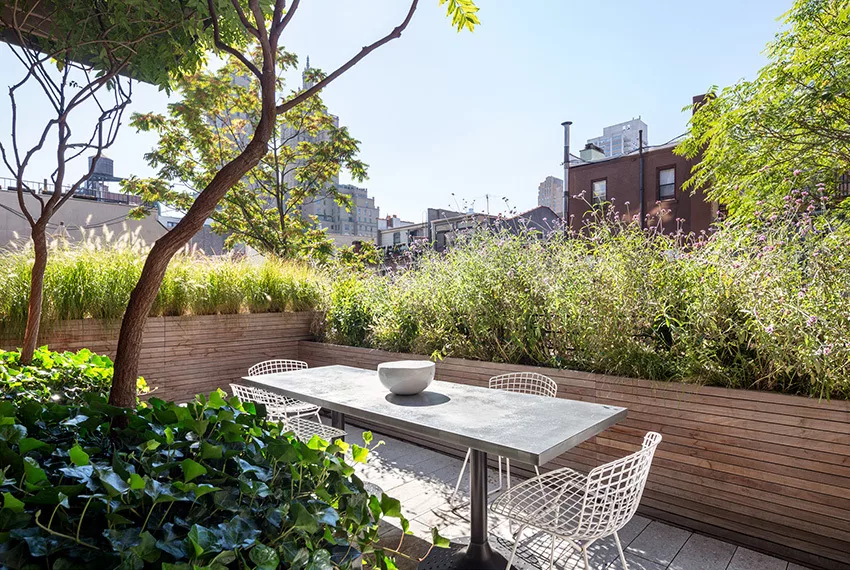 RRP - Thumb UWS 01 A