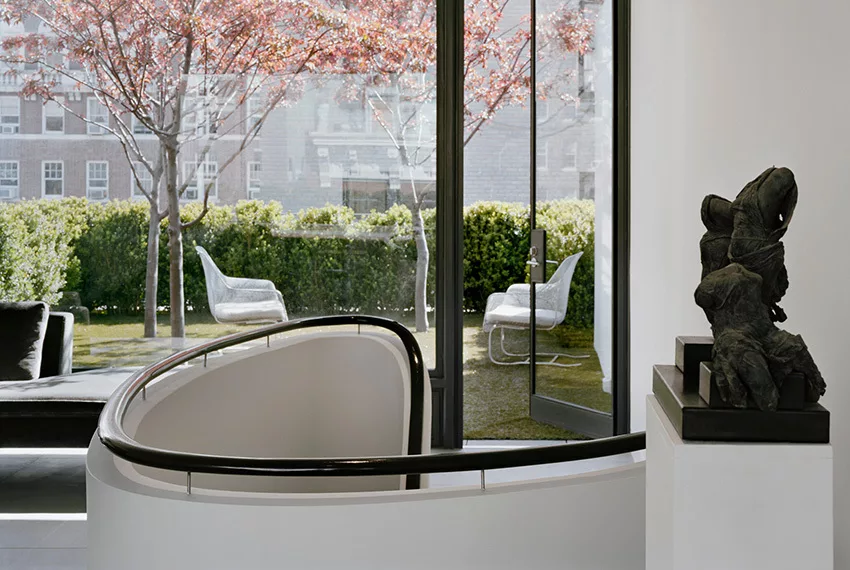 RRP - Thumb W 10th St 01 A